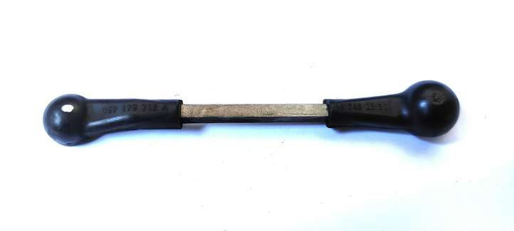 Audi A6 (2008 - 2011)  059198212A Другая деталь отсека двигателя