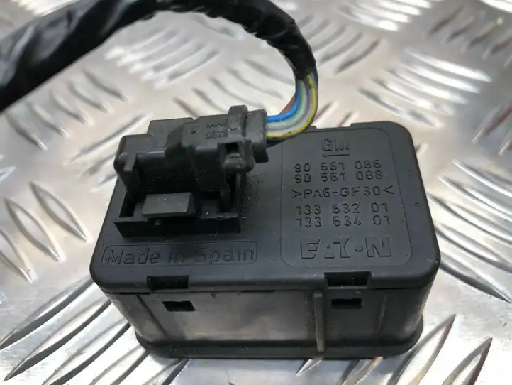 Opel Astra G (1998 - 2004) 90561086 Блок кнопок стеклоподъемников — фото 2