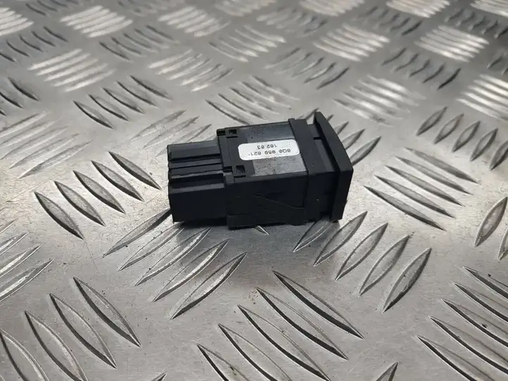 Volkswagen Polo (2005 - 2009) 6Q0959621 Кнопка обогрева стекла — фото 4