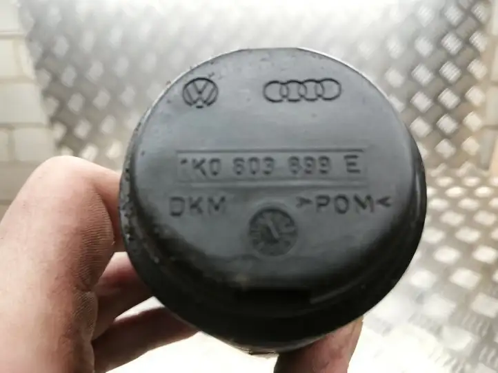 Volkswagen Golf VI (2009 - 2013) 1K0803899E Болт крепления запасного колеса — фото 5
