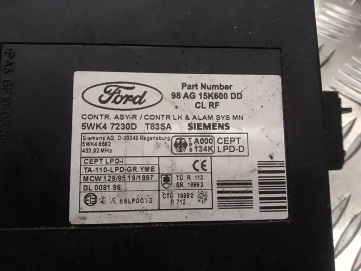 Ford Focus (1998 - 2004) 98AG15K600DD Модуль комфорта — фото 5