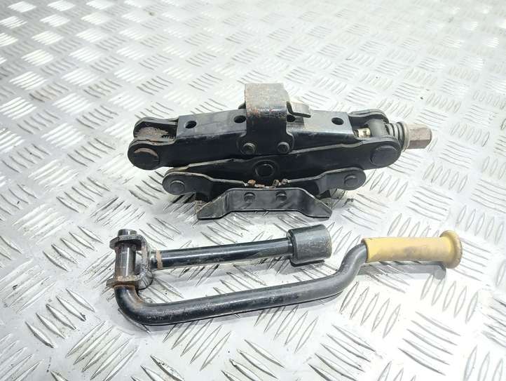 Renault Megane I (1995 - 2002)  7700304909 Домкрат (данкрат)