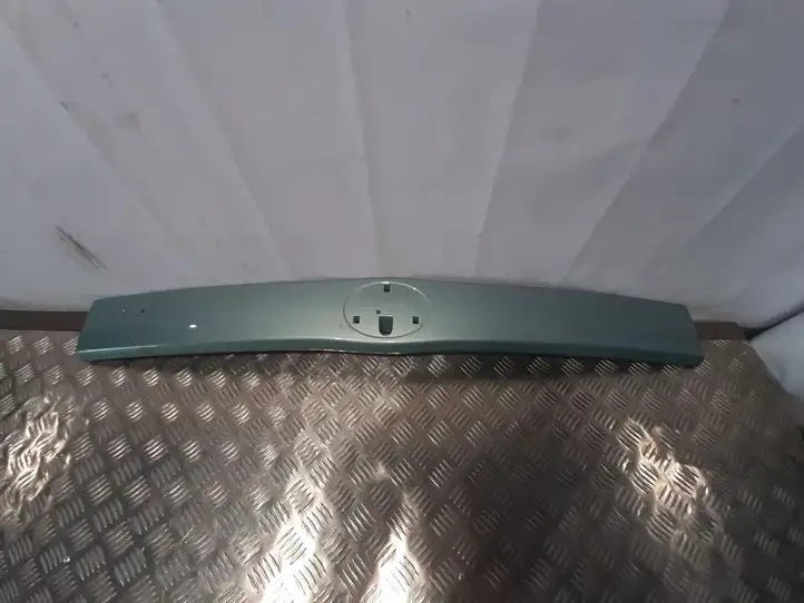 Toyota Prius (XW30) (2009 - 2015) 768114707080 Другая часть кузова — фото 1