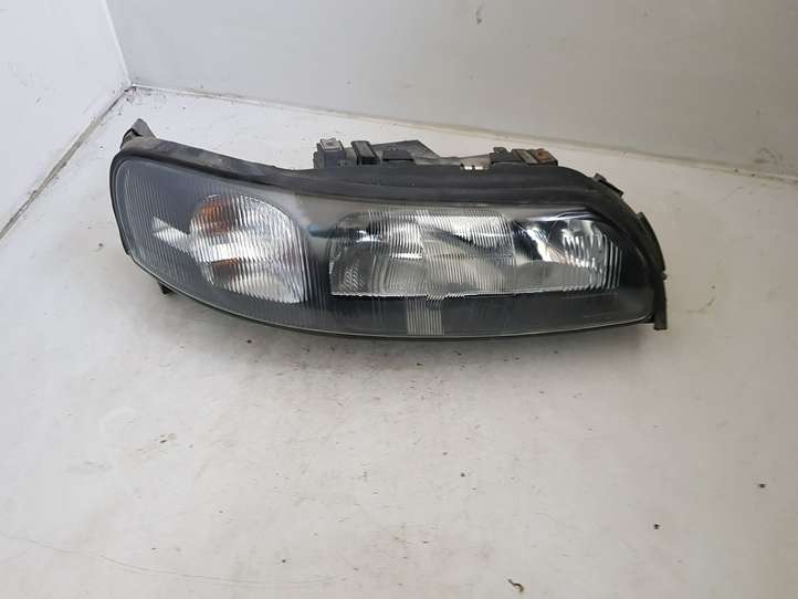 Volvo XC70 (2000 - 2004)   Передняя фара