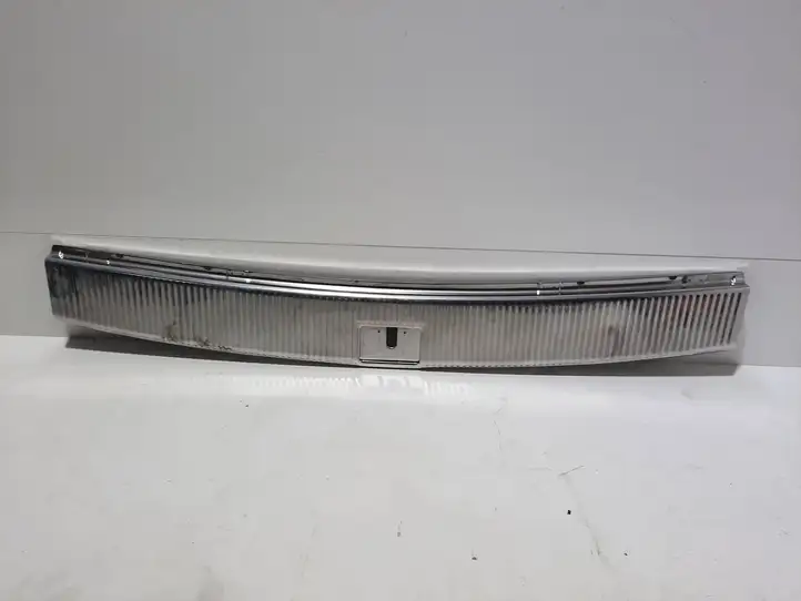 Volkswagen Touareg I (2002 - 2010) 7L6863459B Отделка порога багажника — фото 1