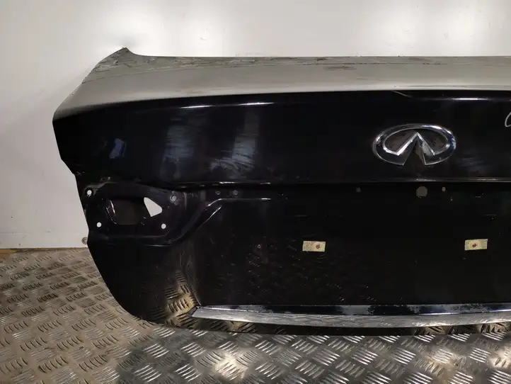 Infiniti Q50 (2013 - 2018) Крышка багажника — фото 6