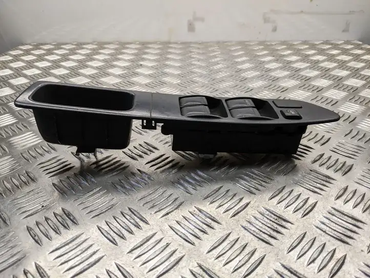 Subaru Impreza II (2001 - 2002) 94266 Блок кнопок стеклоподъемников — фото 3