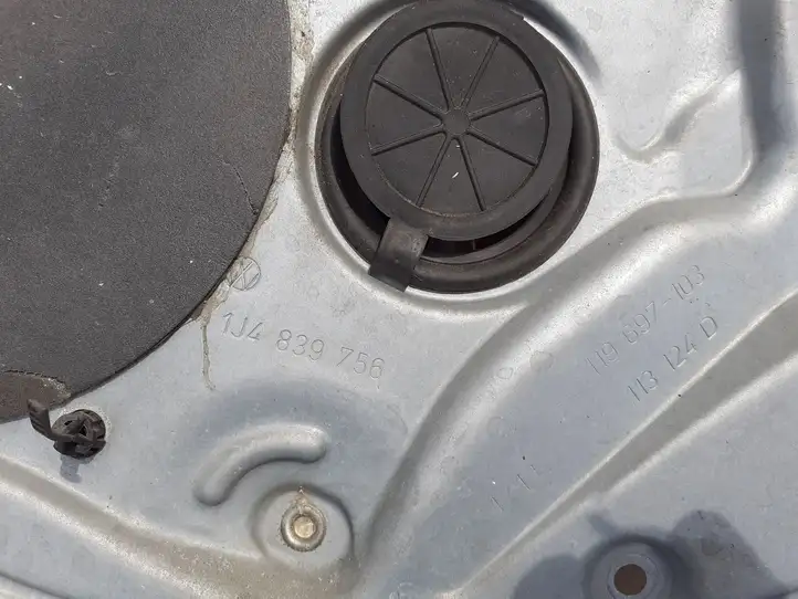 Volkswagen Bora (1998 - 2005) 1J4839730D Механический стеклоподъемник задней двери — фото 4