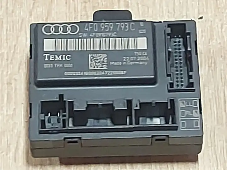 Audi A6 S6 C6 4F (2004 - 2008) 4F0035223G Усилитель звука — фото 1
