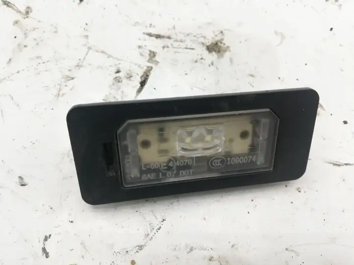BMW 3 E90 E91 (2005 - 2012) 63267193293 Подсветка номера — фото 1