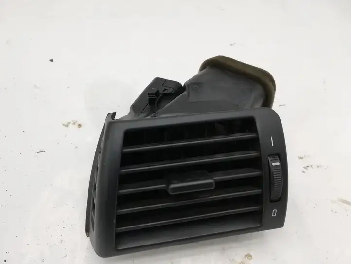 BMW 3 E46 (1998 - 2005) 64228361897 Боковой воздушный дефлектор — фото 1