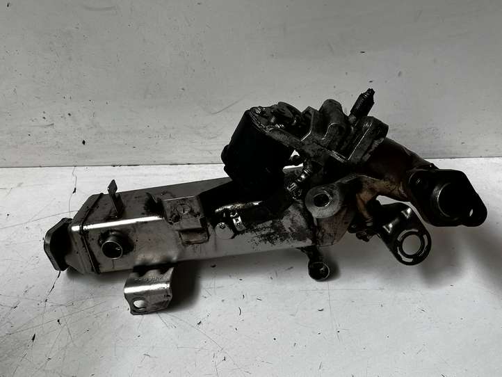 BMW 3 F30 F35 F31 (2012 - 2018)  781075105 Охладитель EGR