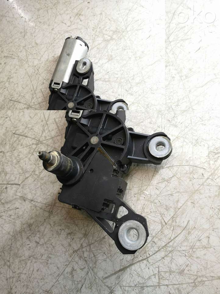 Audi A4 (2000 - 2006)   Двигатель стеклоочистителя заднего стекла