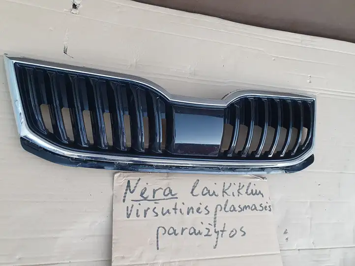 Skoda Octavia Mk3 (5E) (2013 - 2019) 5E0853653C Верхняя решетка радиатора — фото 1