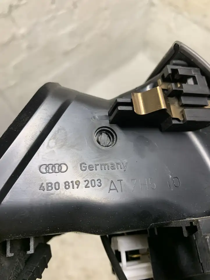 Audi A6 S6 C5 4B (2001 - 2004) 4B0819203 Задний воздушный дефлектор — фото 3