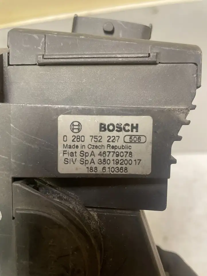 Fiat Stilo (2001 - 2010) 46779078 Педаль акселератора — фото 3