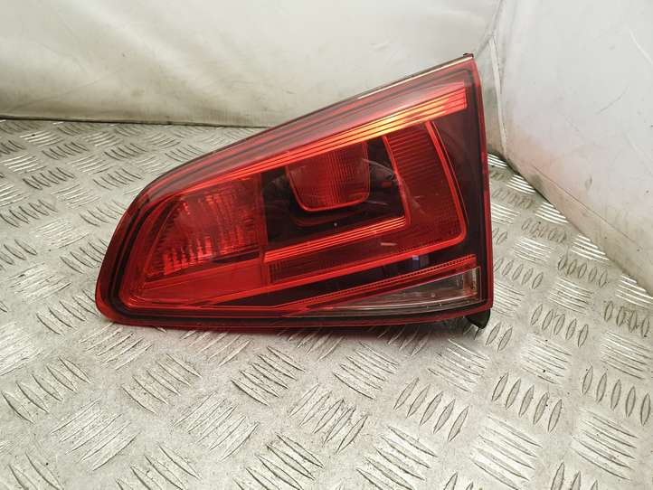 Volkswagen Golf VII (2013 - 2019)  5G0945094AE Задний фонарь в крышке багажника