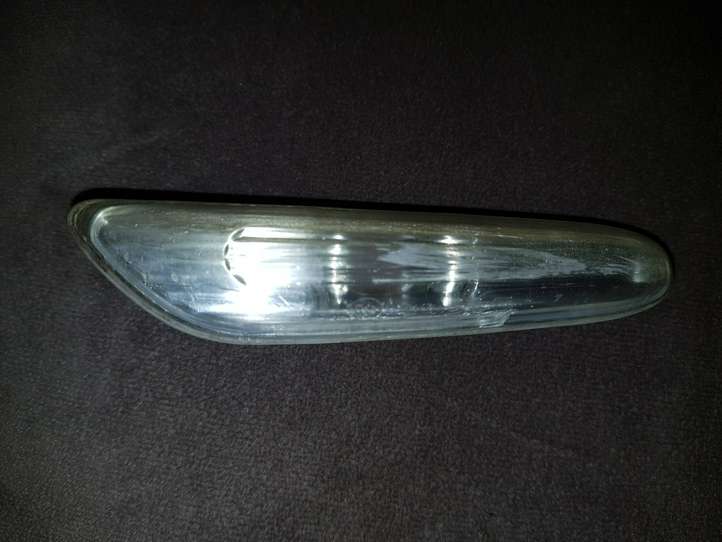 BMW 5 E60 E61 (2004 - 2010)  7165741 Поворотный фонарь крыла