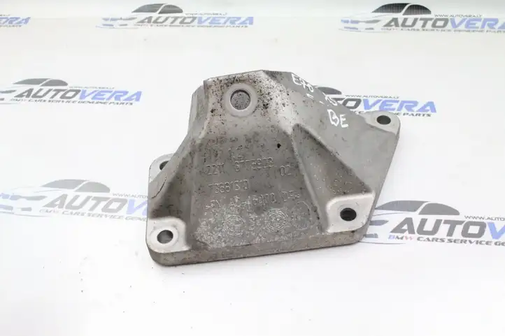 BMW 6 F12 F13 (2010 - 2018) 22116775903 Кронштейн двигателя — фото 1