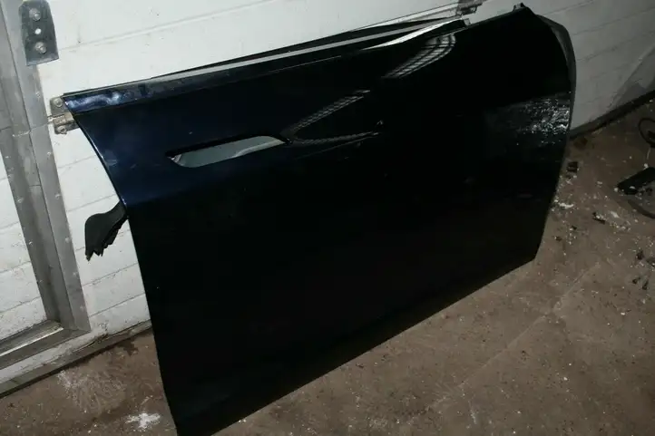 Tesla Model S (2012 - 2016) Дверь — фото 3