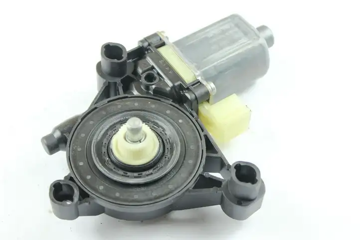 Volkswagen Golf VII (2013 - 2019) 5Q0959801C Мотор стеклоподъемника передний — фото 1