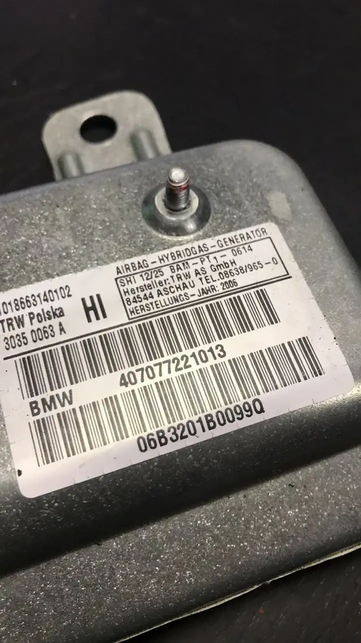 BMW 7 E65 E66 (2001 - 2008) 407077221013 Подушка безопасности задней двери — фото 3