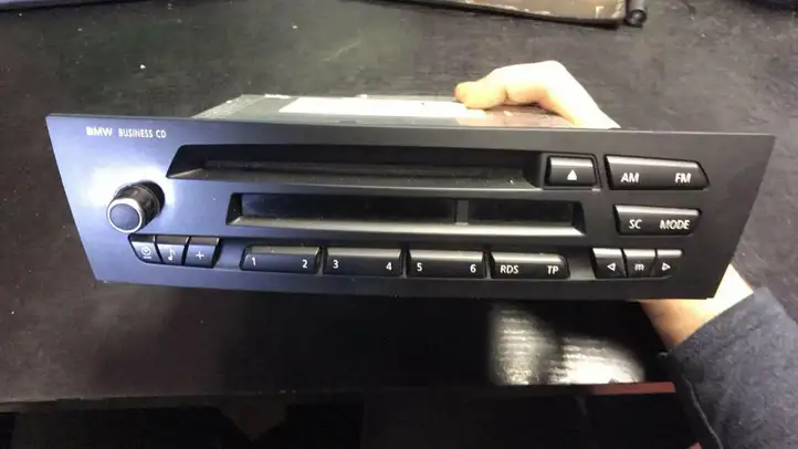 BMW 1 E81 E87 (2004 - 2011) 9249404 65129249404 Магнитола / мультимедийная система — фото 1
