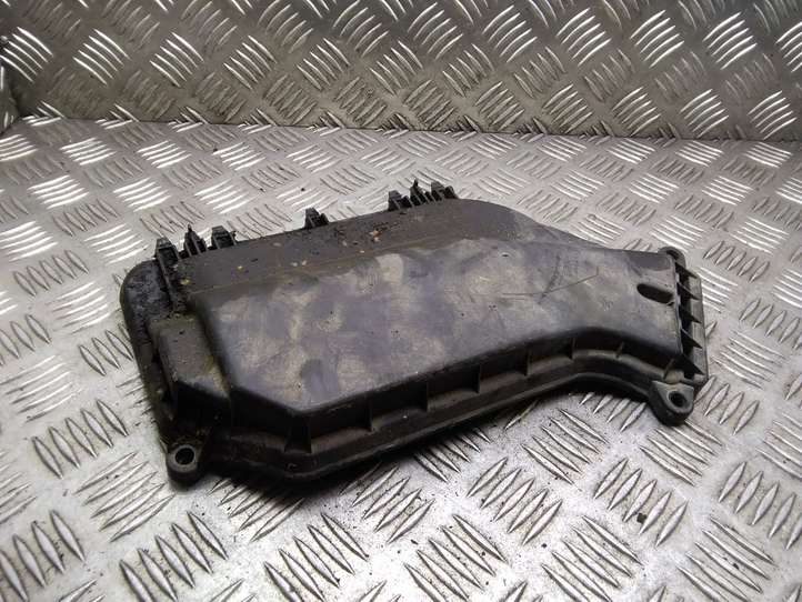 Audi A5 (2007 - 2011)  8K2907613A Крышка ящика предохранителей