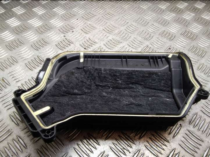 Audi A5 (2007 - 2011)  8K2907613A Крышка ящика предохранителей