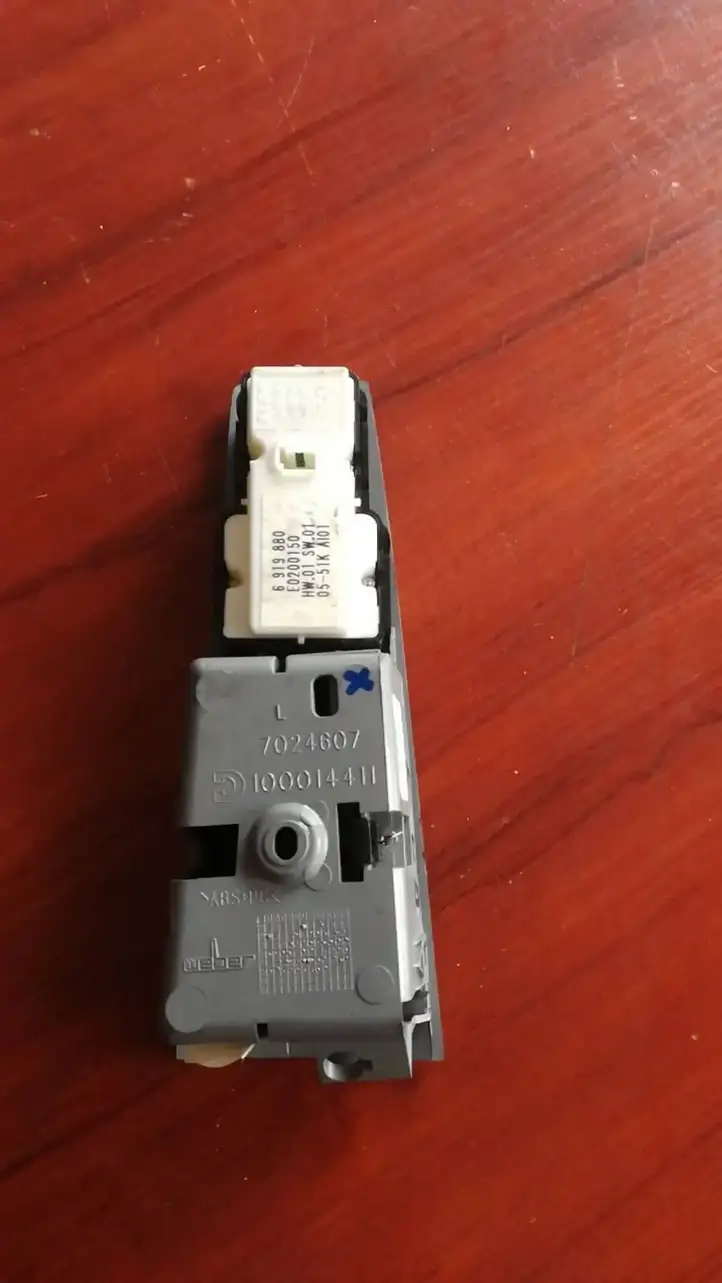 BMW 7 E65 E66 (2001 - 2008) 7024607 Кнопка стеклоподъемников — фото 2