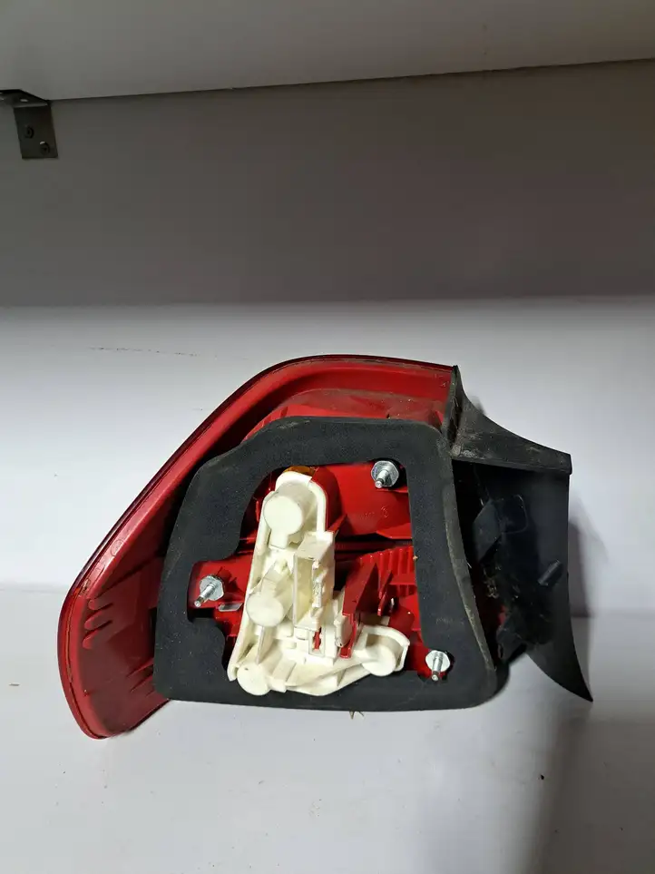 BMW 3 E90 E91 (2005 - 2012) 6937458 Задний фонарь в кузове — фото 3