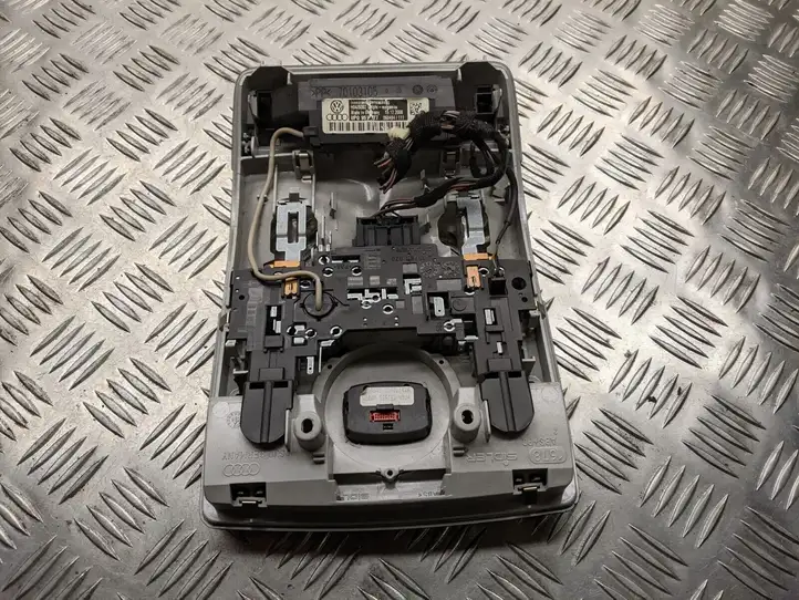 Audi A3/S3 8L (2000 - 2003) 8P0951177 Передняя подсветка — фото 2