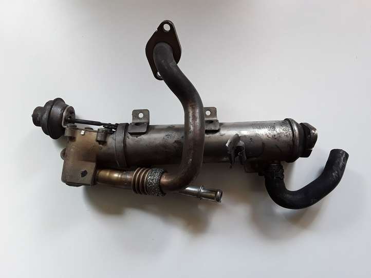 Audi A4 (2011 - 2015)  03L131512AB Охладитель EGR
