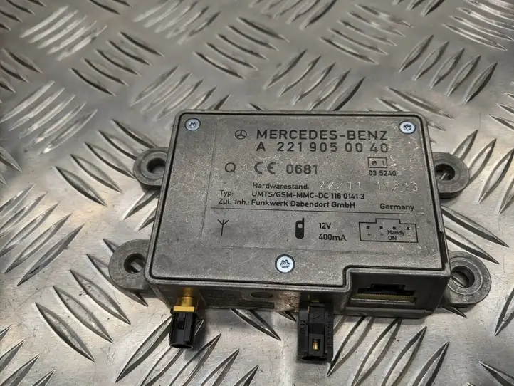Mercedes-Benz S W221 (2005 - 2013) A2219050040 Усилитель антенны — фото 4