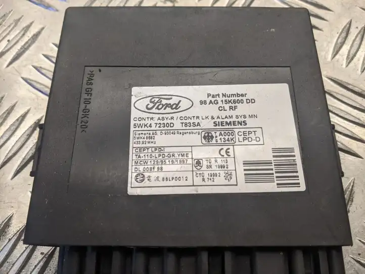 Ford Focus (1998 - 2004) 98AG15K600DD Модуль комфорта — фото 5