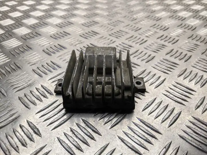 Mercedes-Benz A W177 (2018 - ) A2439008400 Усилитель антенны — фото 4