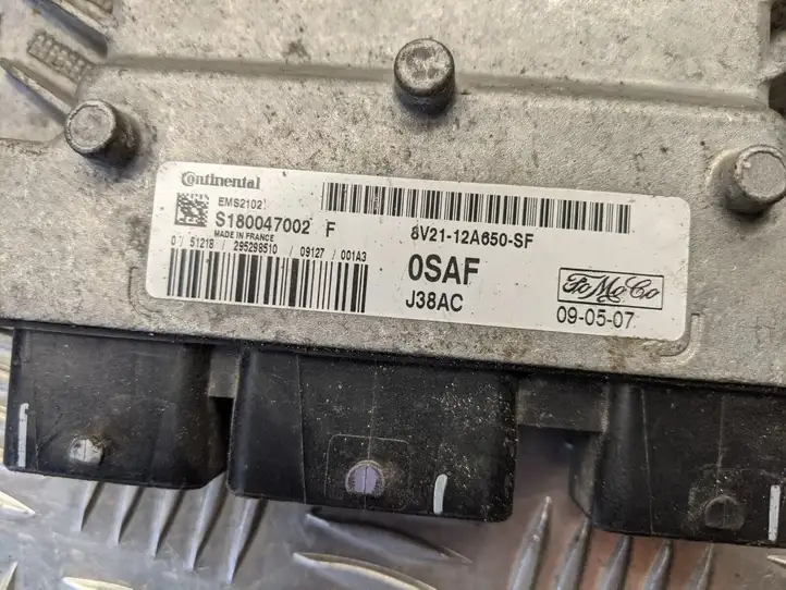 Ford Fiesta (2006 - 2008) 8V2112A650SF Блок управления двигателем (ЭБУ) — фото 5