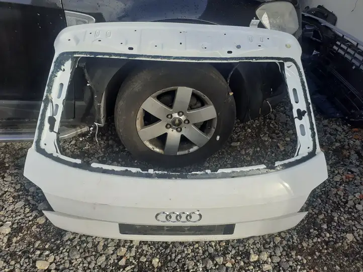 Audi Q2 - (2016 - ) Крышка багажника — фото 1