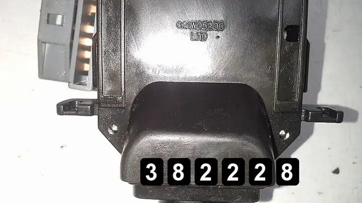 (2005 - 2010) 621w05200 Другие включатели / ручки/ переключатели — фото 4