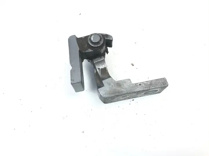Volkswagen PASSAT B5.5 (2001 - 2005) EDS Верхняя петля передней двери — фото 2