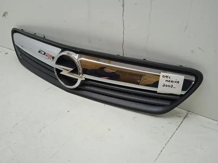 Opel Meriva B (2014 - 2018) 461088395 Передняя решетка — фото 1