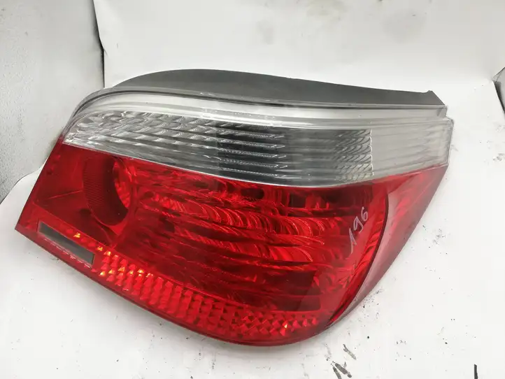 BMW 5 E60 E61 (2004 - 2010) 7165738 Задний фонарь в кузове — фото 1