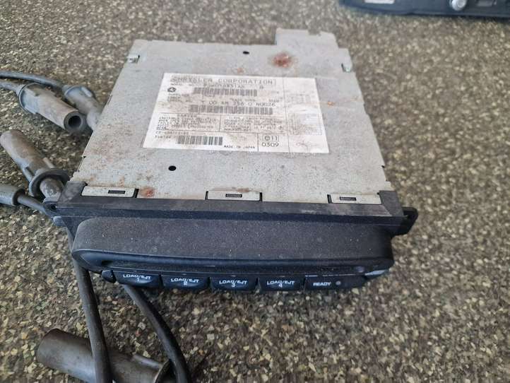 Chrysler Voyager (2001 - 2004)  P56038531AD CD/DVD чейнджер