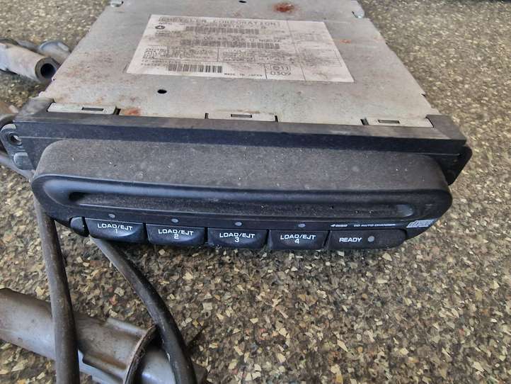 Chrysler Voyager (2001 - 2004)  P56038531AD CD/DVD чейнджер