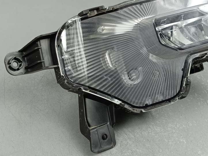 Kia Niro (2016 - )   Передняя противотуманная фара