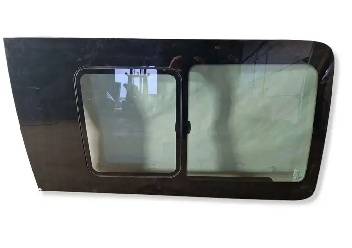 Ford Transit VII (2019 - ) BK31B257CH Боковое стекло в середине кузова — фото 1