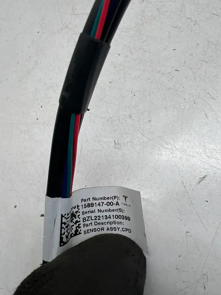 Tesla (2023 - ) 9918028126 Крышка зарядного разъема — фото 7