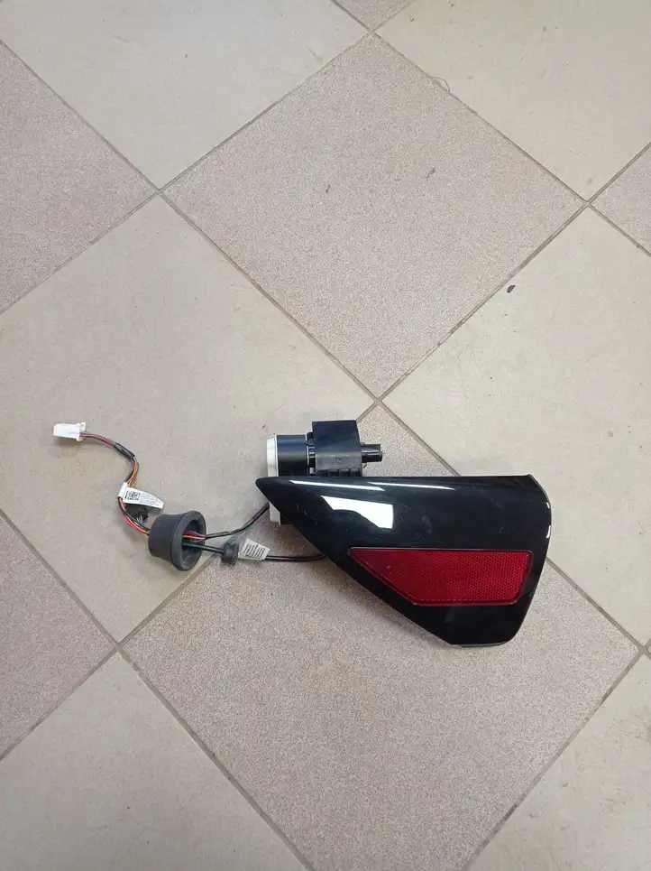 Tesla (2023 - ) 147884400A Крышка зарядного разъема — фото 7