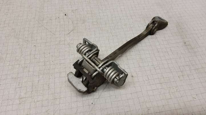 Opel Vectra (2002 - 2005)  09229749 Ограничитель открывания передней двери