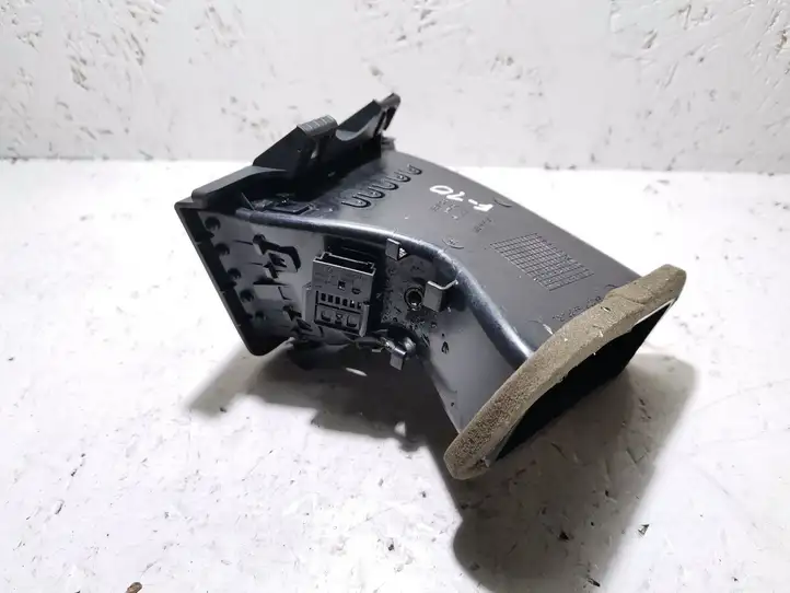 BMW 5 F10 F11 (2009 - 2016) F5916689411 Боковой воздушный дефлектор — фото 2
